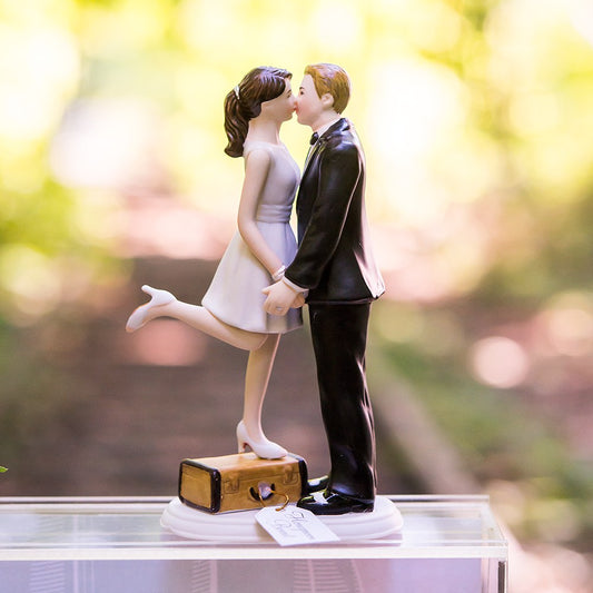 "A Kiss And We're Off!" Figurine