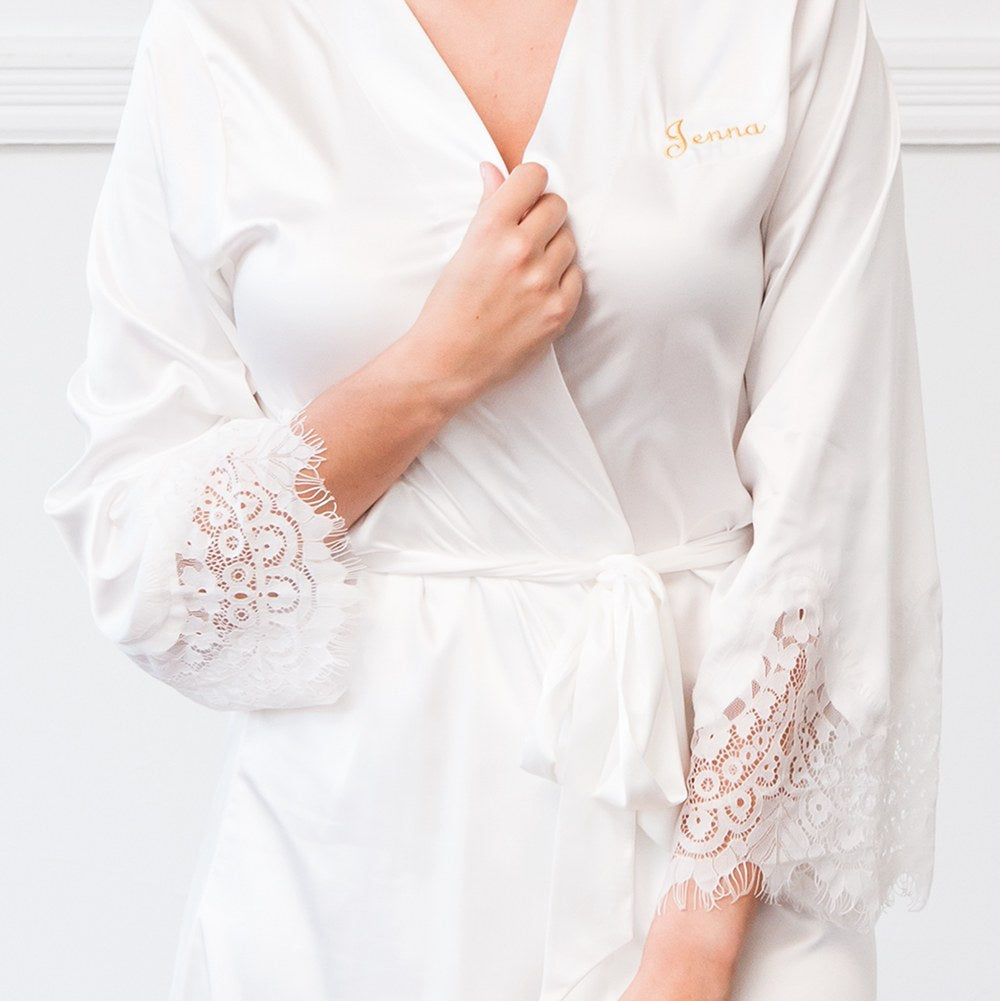 Peignoir Kimono Blanc Soyeux et Dentelle