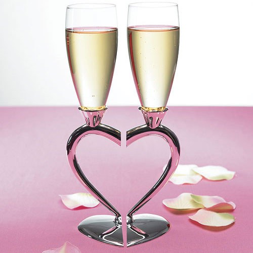 Interlocking Heart Stems Wedding Champagne Glasses